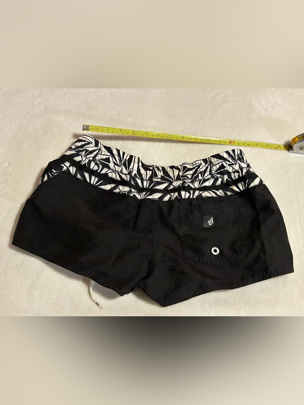 Women’s small Volcom shorts swim beach skate black white beach cover pacsun pool - Picture 3 of 4
